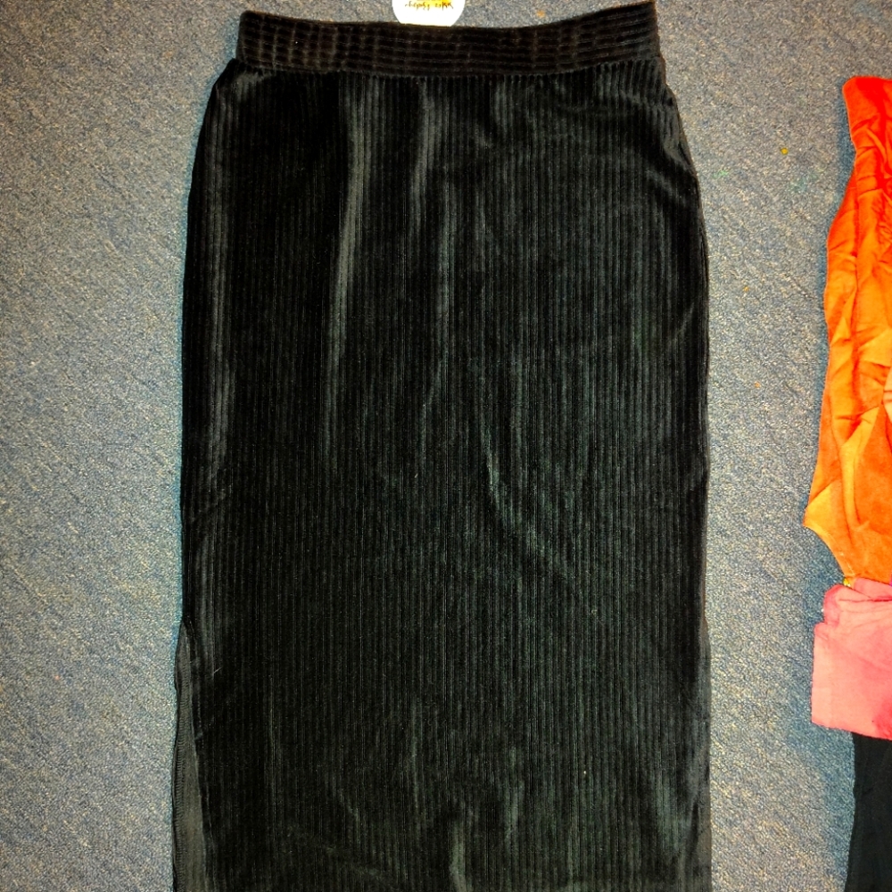 Allie Rose midi chic skirt